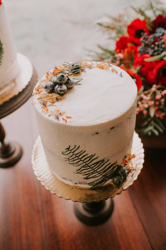 Moody fall barn wedding in Maine