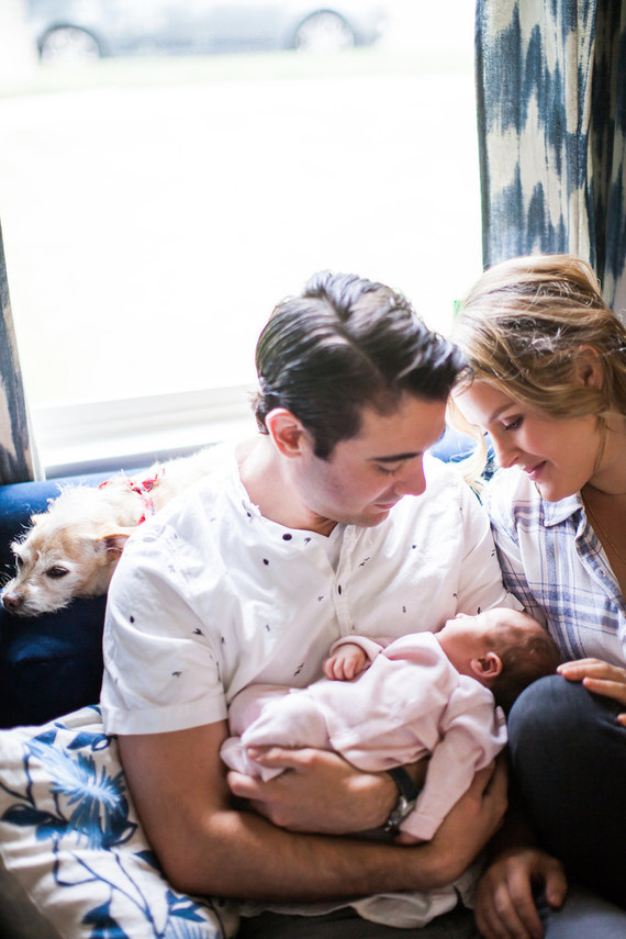 lifestyle newborn photos in Los Angeles