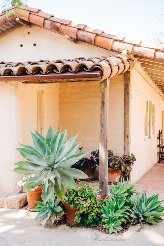 Colorful wedding at the Santa Barbara Historical Museum