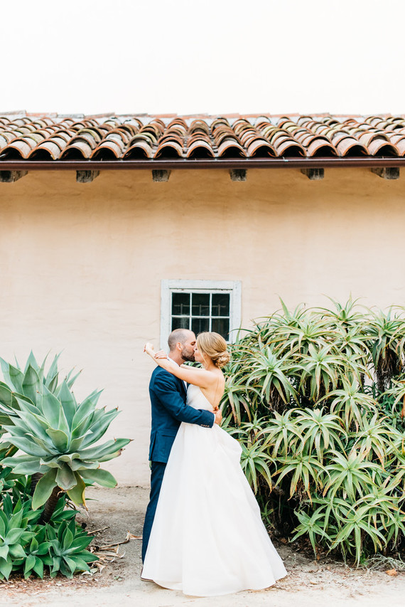 Colorful wedding at the Santa Barbara Historical Museum