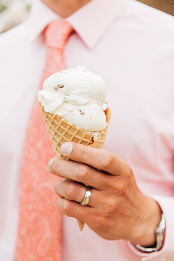 Colorful wedding at the Santa Barbara Historical Museum