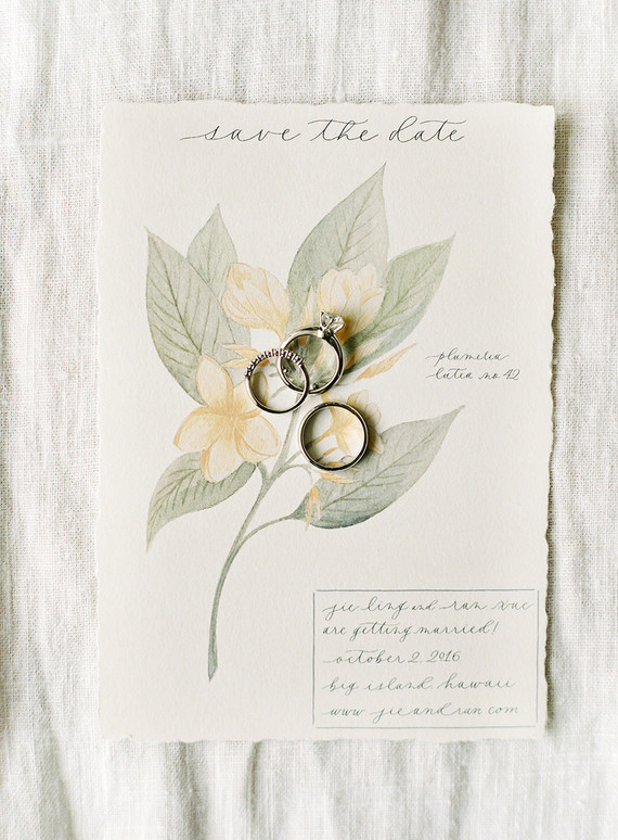 Vintage botanical wedding at Puakea Ranch in Hawaii Inspiration