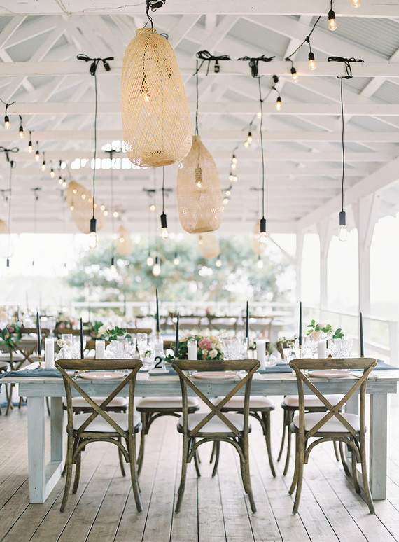 Vintage botanical wedding at Puakea Ranch in Hawaii