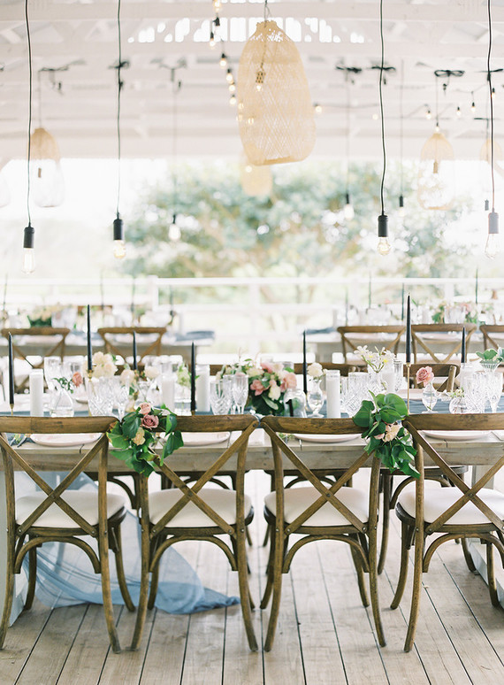 Vintage botanical wedding at Puakea Ranch in Hawaii