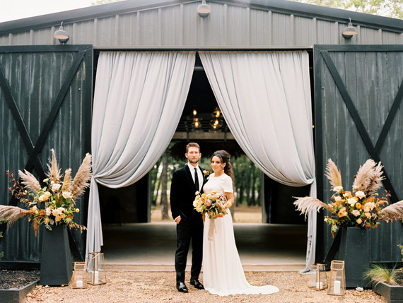 Elegant modern fall wedding ideas at The Forge in Dallas