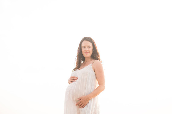 beachside maternity photos