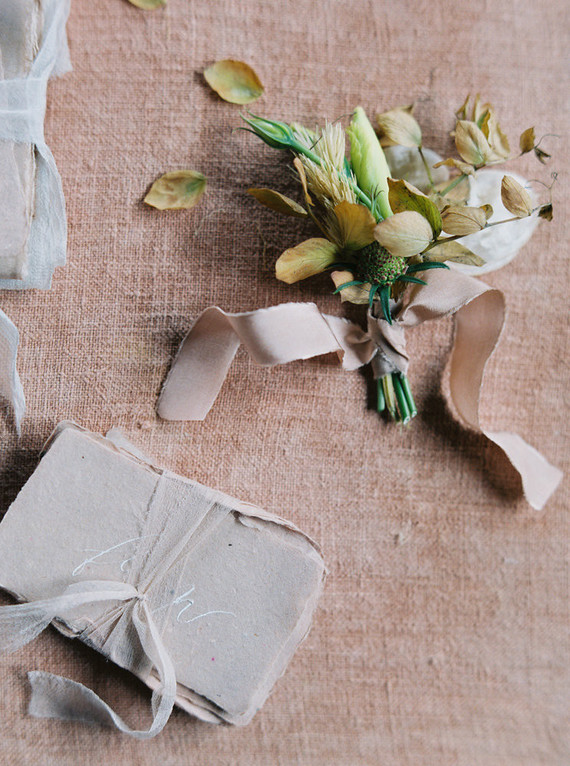 pastel seaside wedding inspiration on the Oregon Coast