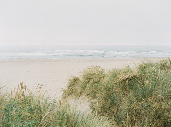 pastel seaside wedding inspiration on the Oregon Coast