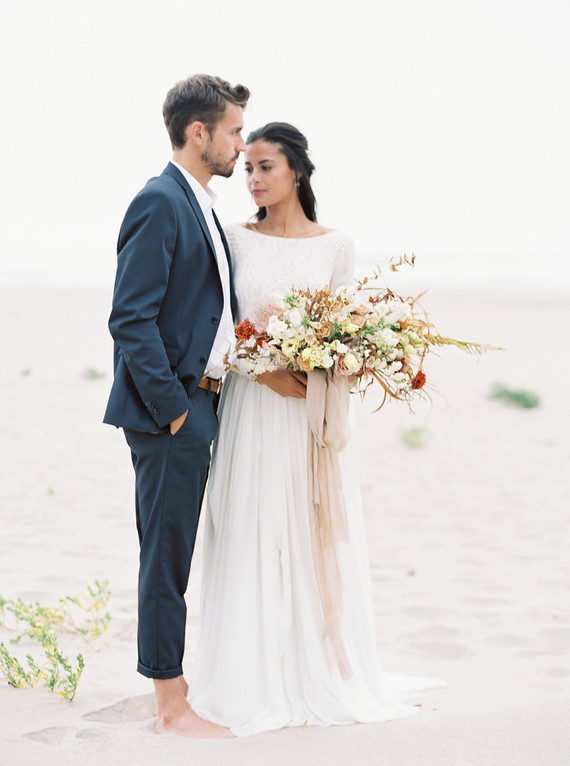 pastel seaside wedding inspiration on the Oregon Coast