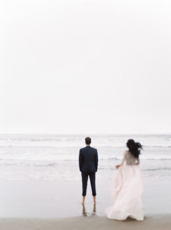 pastel seaside wedding inspiration on the Oregon Coast