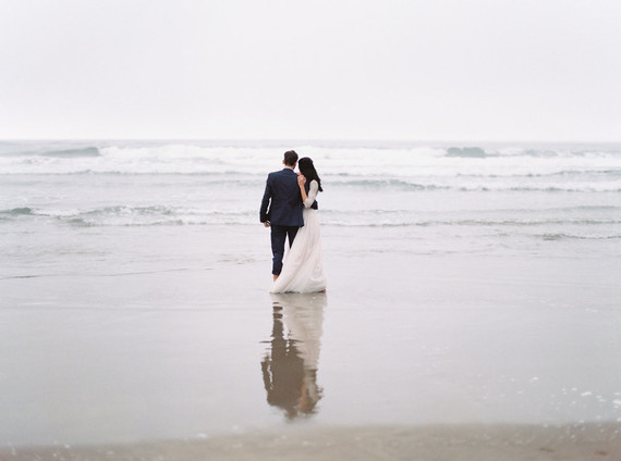 pastel seaside wedding inspiration on the Oregon Coast