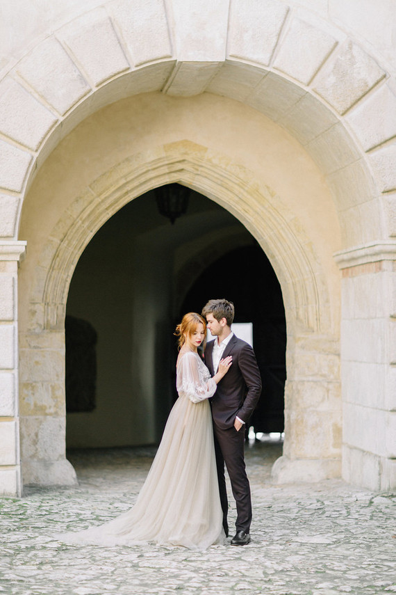 Autumn castle wedding in Poland on 100 Layer Cake Inspiration