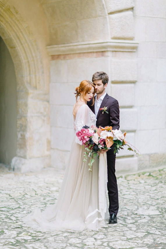Autumn castle wedding in Poland on 100 Layer Cake Inspiration