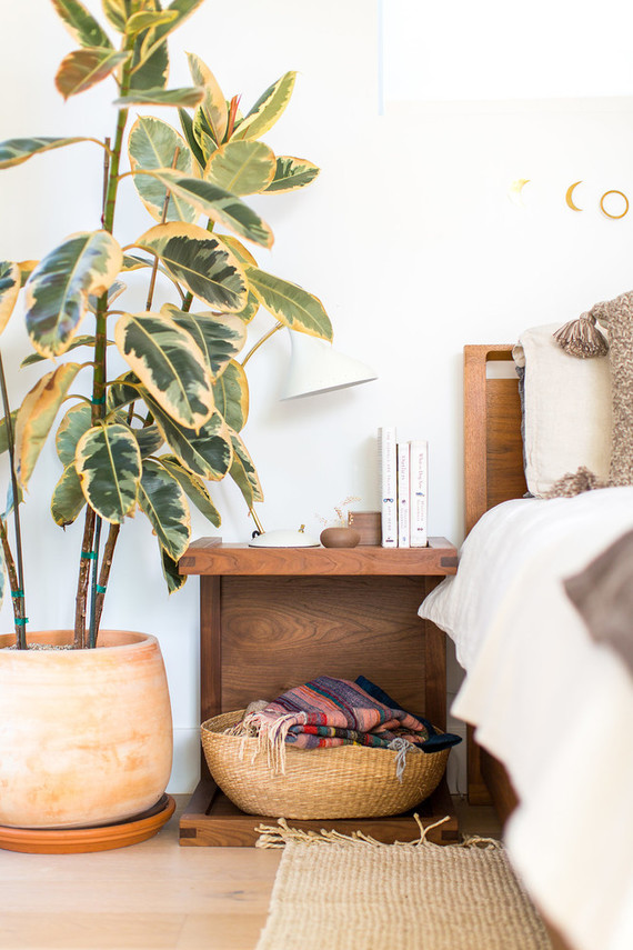 Cozy master bedroom for fall with Coyuchi on 100 Layer Cake