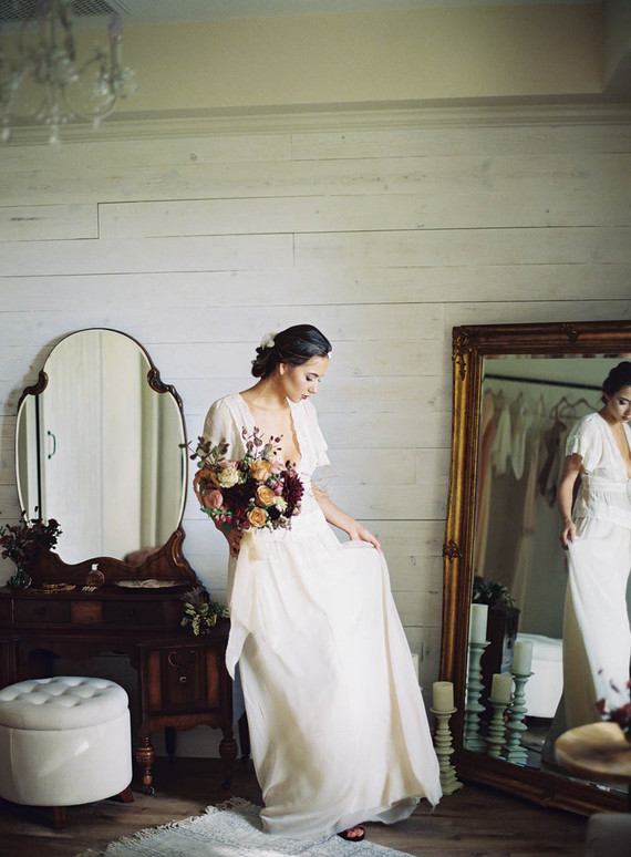 Coastal fall wedding ideas at the Steeple House in Maui