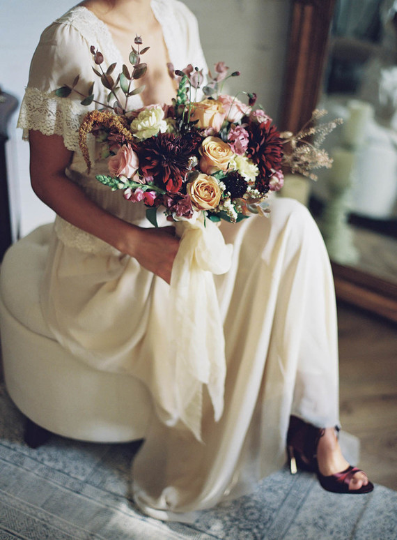 Coastal fall wedding ideas at the Steeple House in Maui