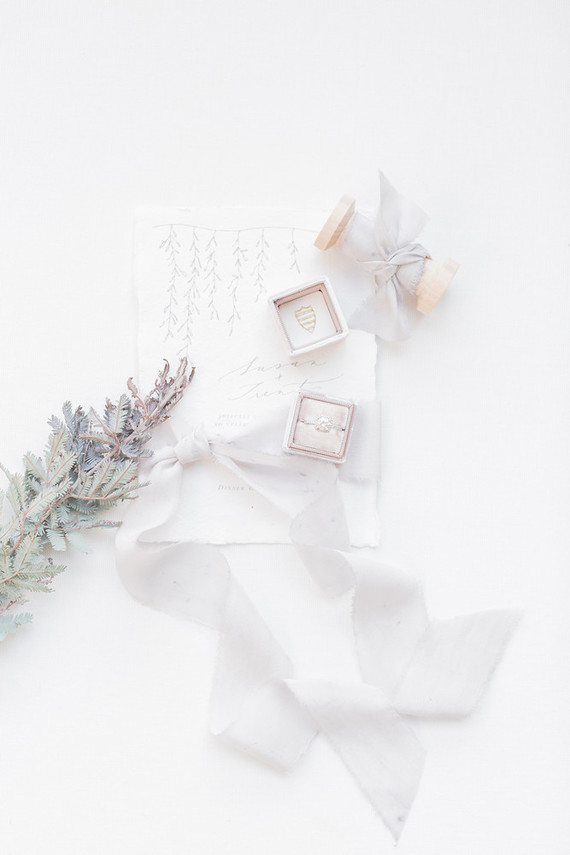 Ideas for dyed silk ribbon in weddings