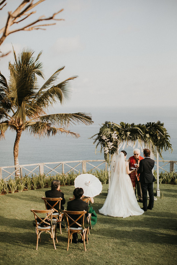 Classic modern Bali wedding at Khayangan Estate