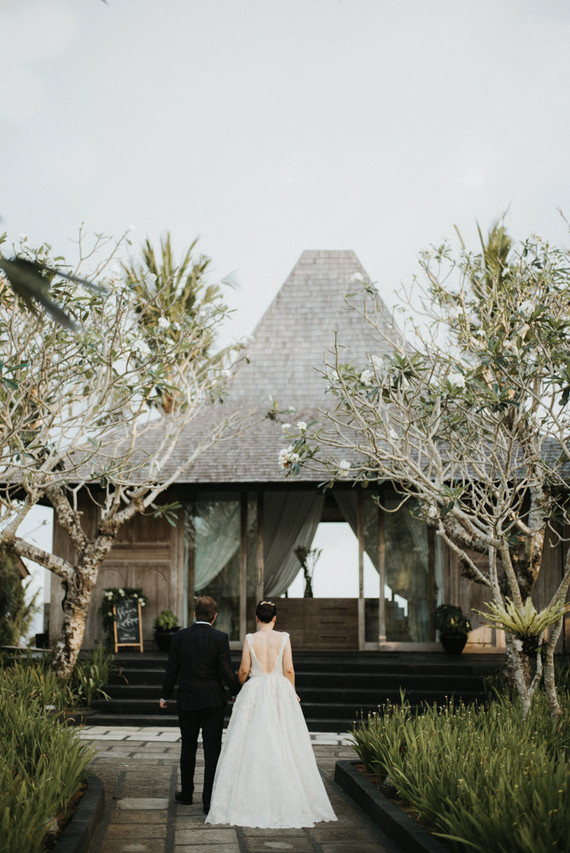 Classic modern Bali wedding at Khayangan Estate
