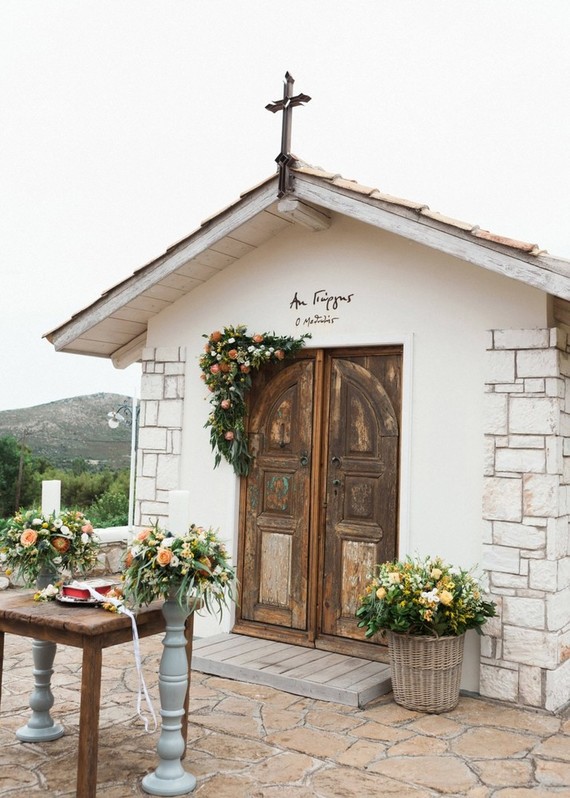 Tiny Greek wedding chapel in Athens
