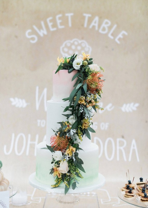 DIY backyard summer wedding in Athens, Greece