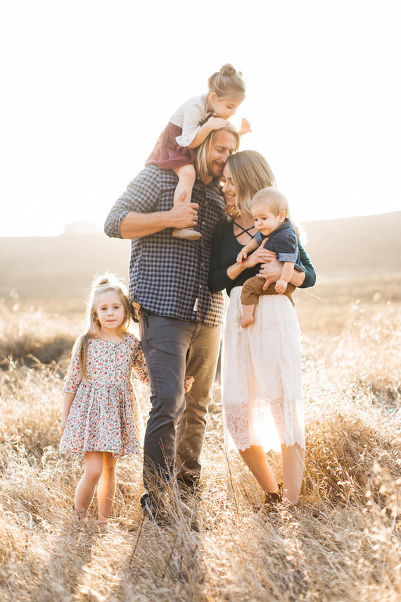 Natural light family photos by Elate Family on 100 Layer Cakelet