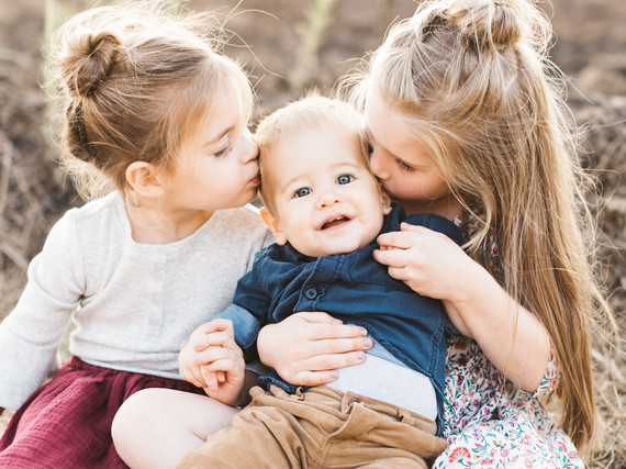 Natural light family photos by Elate Family on 100 Layer Cakelet Inspiration