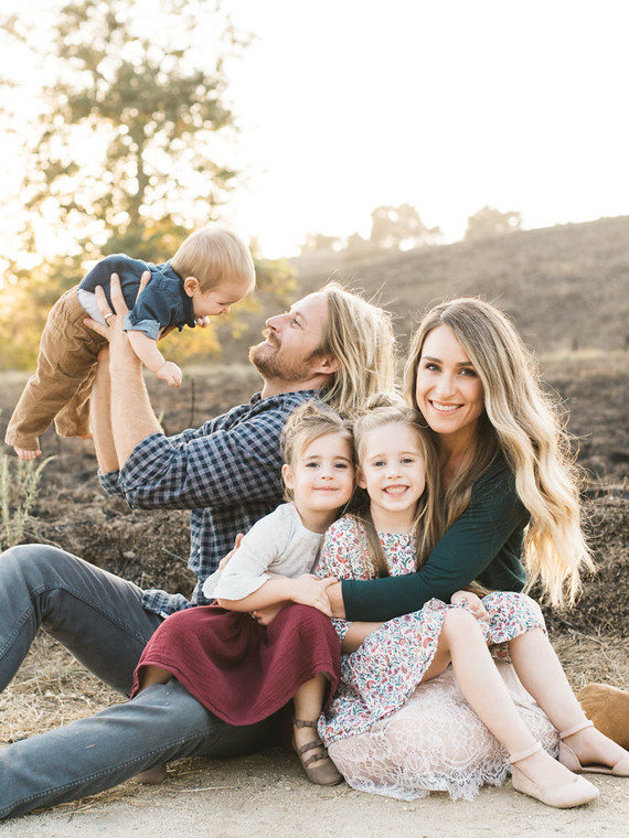 Natural light family photos by Elate Family on 100 Layer Cakelet Inspiration