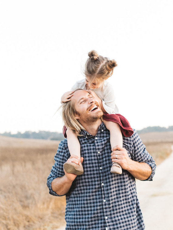 Natural light family photos by Elate Family on 100 Layer Cakelet