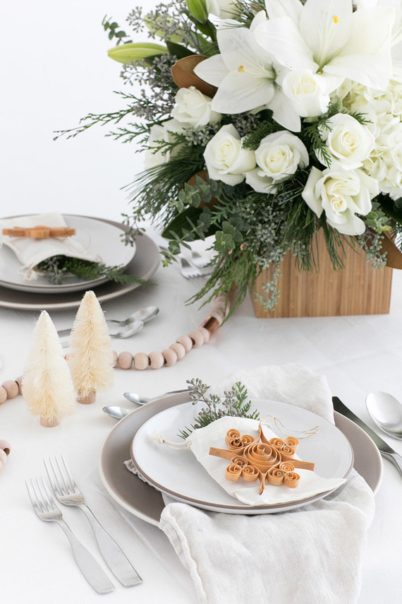 Natural scandi-inspired holiday place setting with Teleflora on 100 Layer Cake