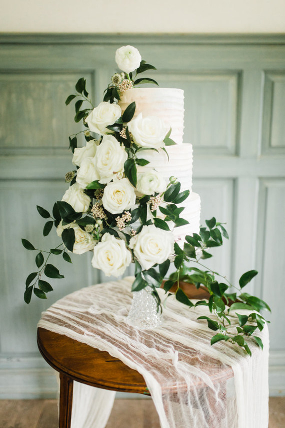 Elegant floral winter wedding cake on 100 Layer Cake Inspiration