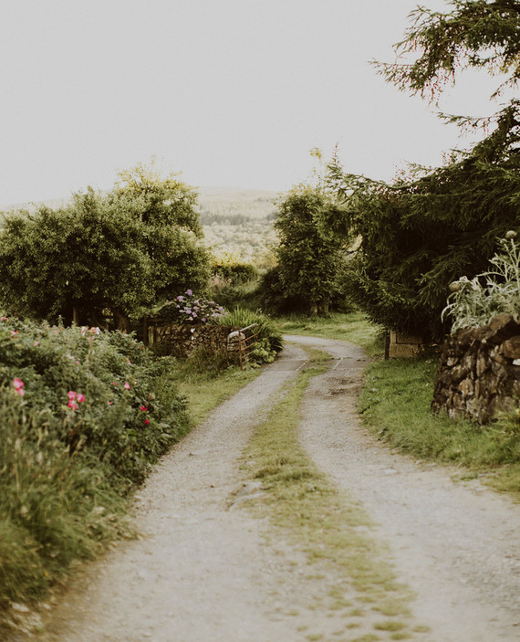 Charming indie Scottish Isle wedding