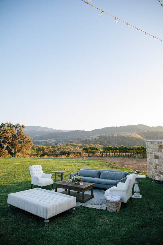Elegant black and white wedding at Sunstone Winery