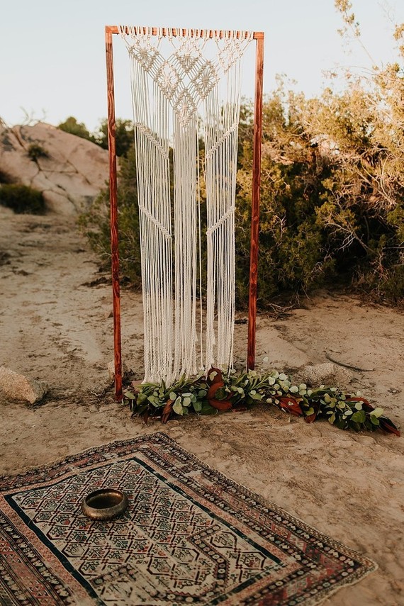 Macrame ceremony decor