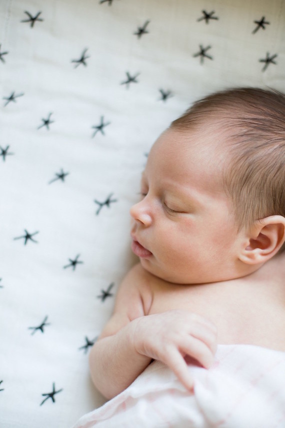 Casual Echo Park newborn photos by Amanda Gallant