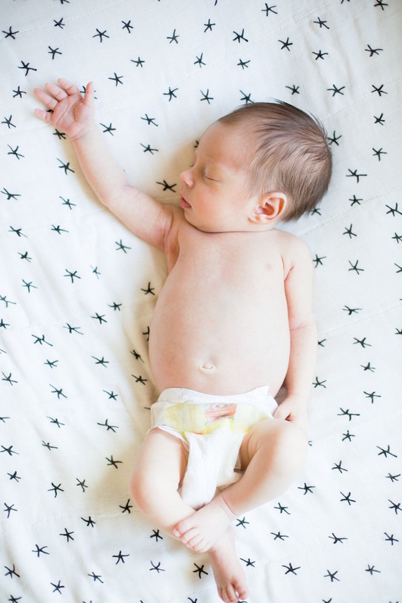 Casual Echo Park newborn photos by Amanda Gallant