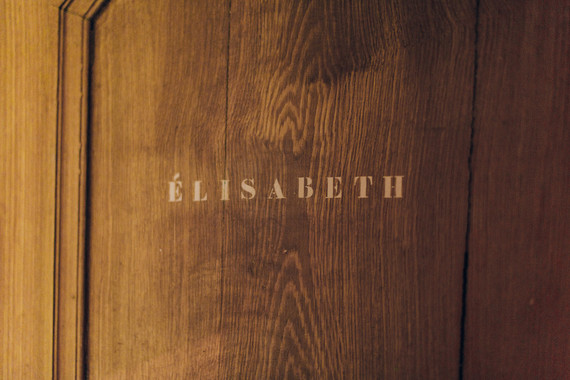 Intimate winter wedding at Chateau de Montplaisant in France