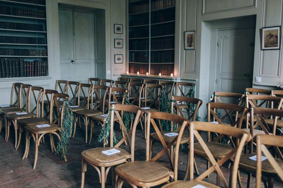 Intimate winter wedding at Chateau de Montplaisant in France