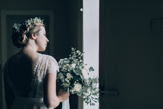Intimate winter wedding at Chateau de Montplaisant in France