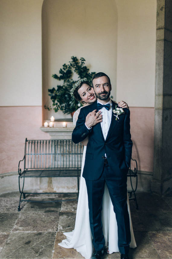 Intimate winter wedding at Chateau de Montplaisant in France