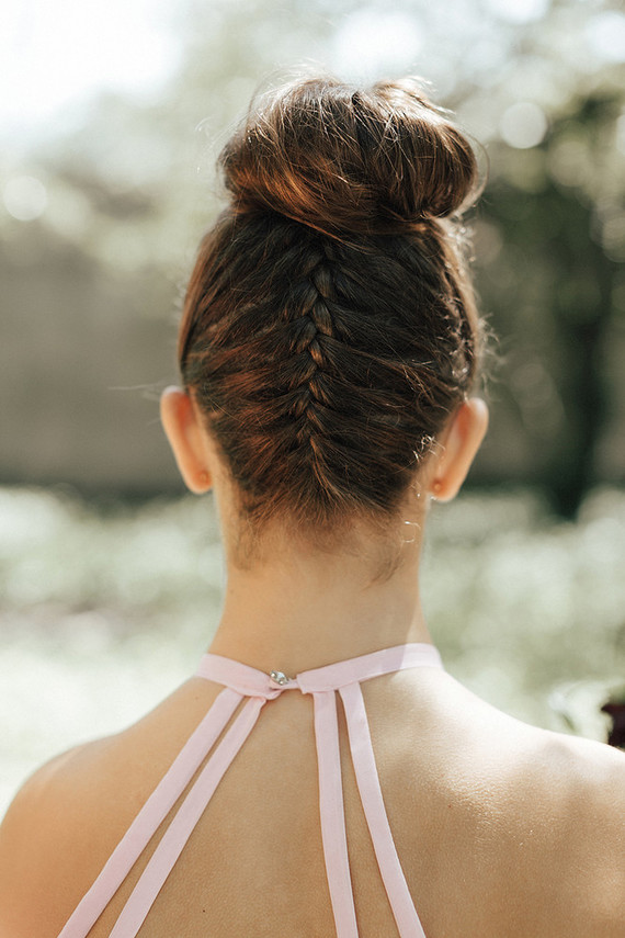 Modern winter Chicago wedding at the Chicago Athletic Association
