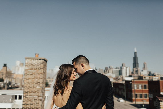 Modern winter Chicago wedding at the Chicago Athletic Association