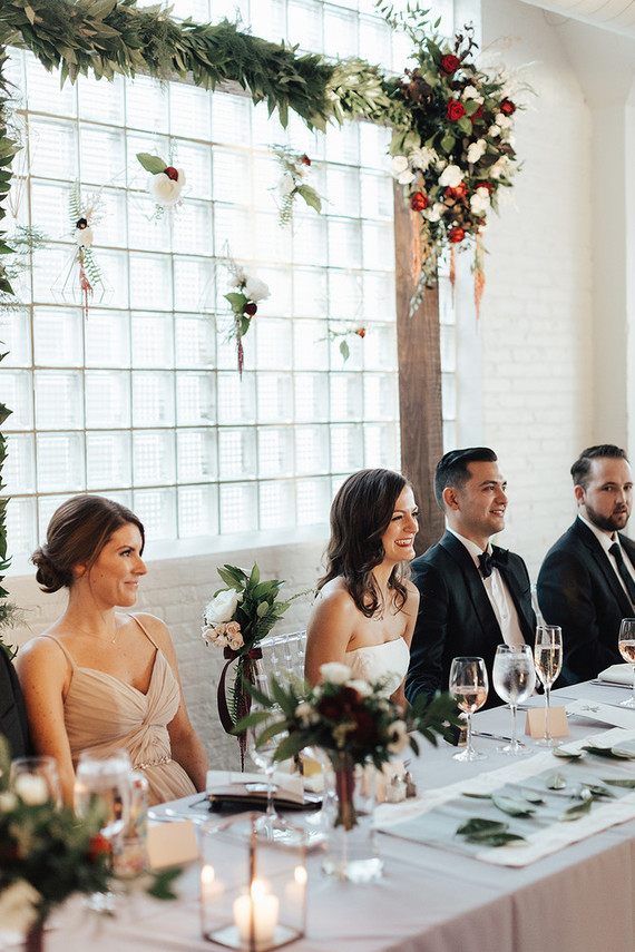 Modern winter Chicago wedding at the Chicago Athletic Association