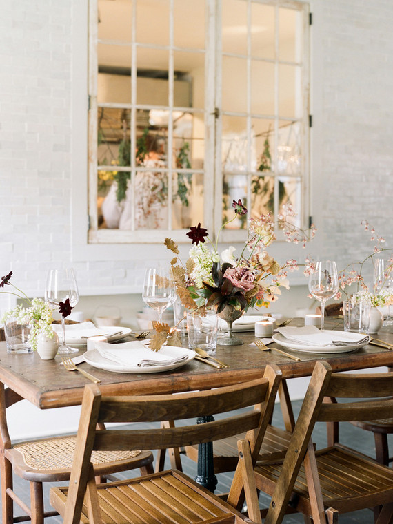 Feminine neutral wedding ideas at Foxfire Mountain House in the Catskills