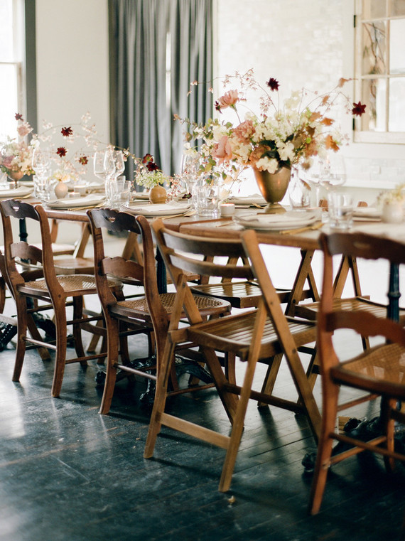 Feminine neutral wedding ideas at Foxfire Mountain House in the Catskills