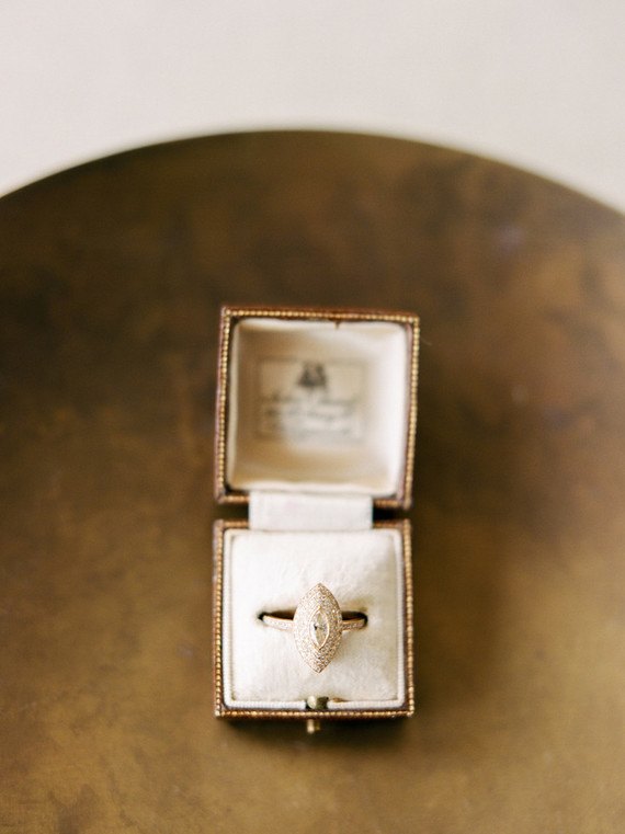 Feminine neutral wedding ideas at Foxfire Mountain House in the Catskills Inspiration