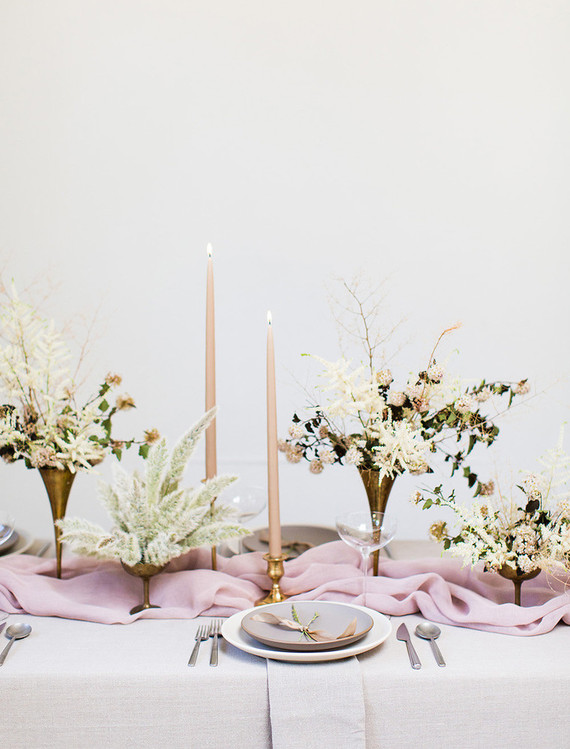Romantic natural spring tablescape ideas