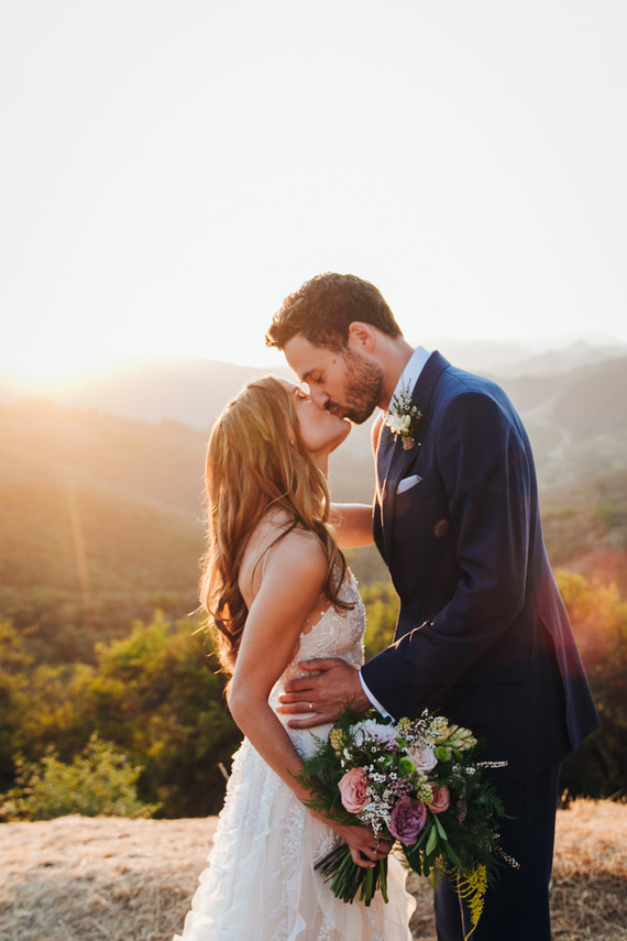Stylish Malibu wedding on 100 Layer Cake