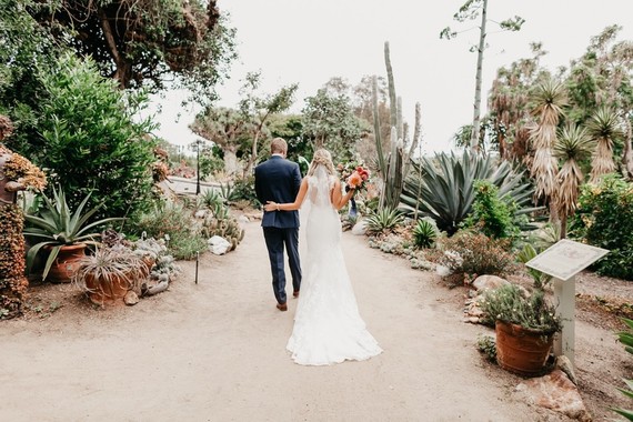 Modern tropical wedding at the San Diego Botanic Garden