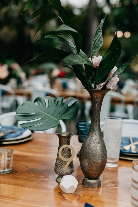 Modern tropical wedding at the San Diego Botanic Garden